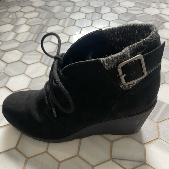 Black Wedge Ankle Bootie - size 7.5 - Picture 7 of 7